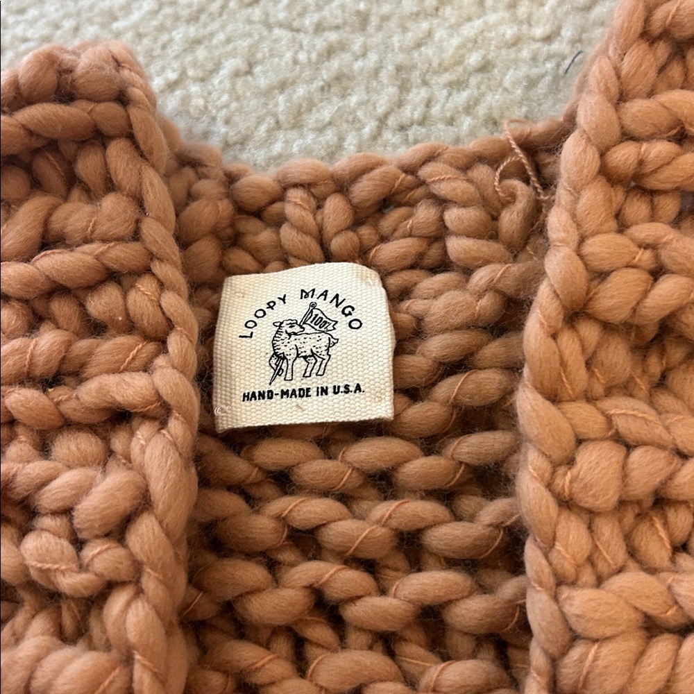 Loopy Mango Merino Wool Chunky Knit Sweater Vest Camel - Picture 3 of 6